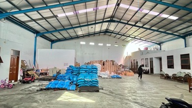 Gudang + Kantor Siap Pakai di Mainroad Kopo Dekat Gerbang Tol