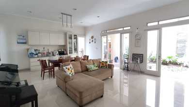 Rumah Eksklusif Luas 280 m2, di Mekar Wangi, Bandung