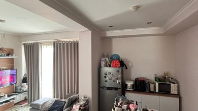 Dijual Cepat Apartemen 2BR Semi Furnished Kondisi Baik Siap Ditempati