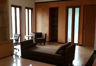 Penawaran Eksklusif, rumah Mewah di Setra Duta, Bandung, LB 585m²