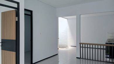 Jual Rumah Siap Tinggal di Taman Kopo Indah, Bandung, LT 90 m2