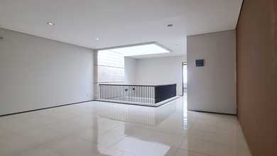 Rumah Prestisius di Kawasan Cihampelas, Bandung, LB 525m², Harga 11 Miliar