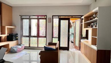 Rumah Elegan di Batununggal, Bandung, 4 KT, LT 180m²