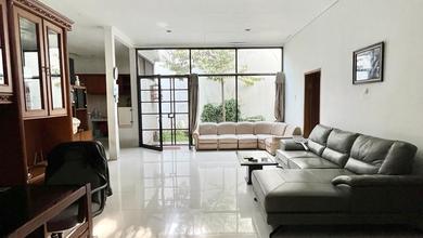Hunian Elegan di Kopo, Bandung, 2 KT, LT 300m²
