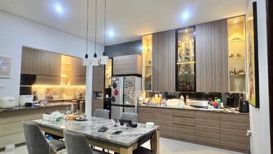 Kesempatan Eksklusif, rumah Mewah di Setra Duta, Bandung, LB 218m²