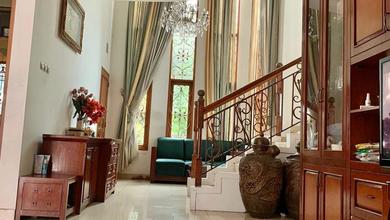 Rumah Prestisius di Kawasan Bandung Kota, Bandung, LB 275m², Harga 5,6 Miliar