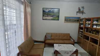 Hunian Mewah di Hegarmanah, Bandung, 4 Kamar Tidur, LT 300m²