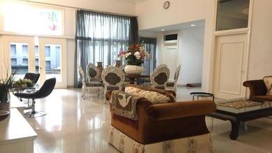 Rumah Mewah di Sayap Dago, Bandung, 5 Kamar Tidur, LT 712m²