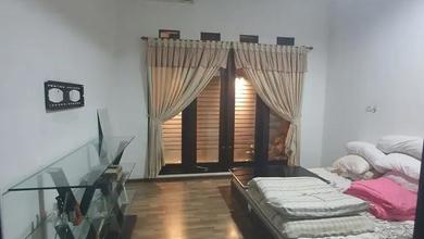 Penawaran Langka, rumah Mewah di Singgasana, Bandung, LB 243m²