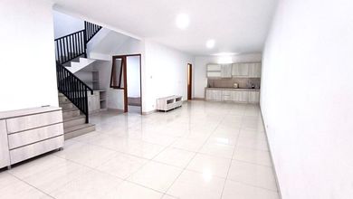 Jual Rumah Strategis di Bandung Kota, Bandung - LT 138m²