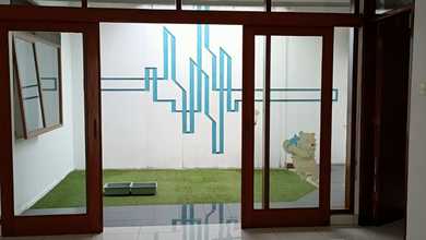 Rumah Sewa Nyaman Lokasi Singgasana, Bandung, LB 160m²