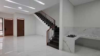 Kesempatan Eksklusif, rumah Prestisius di Mekar Wangi, Bandung, LB 160m²