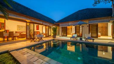 Jual Cepat Rumah Elit area Seminyak, Badung, LT 1650 m2