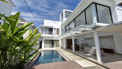 Villa Siap Huni Ocean View di Nusa Dua