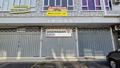 Ruko 3 lantai di Jalan Andakasa, Denpasar Bagus SHM