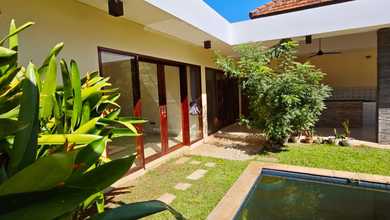 Penawaran Eksklusif, rumah Mewah di Jimbaran, Badung, LB 150m²