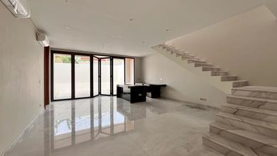 Rumah Area Luxury Canggu, Badung - Harga Menarik 9,48 Miliar