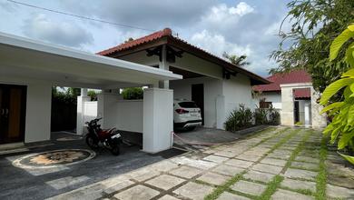Rumah Prestisius di Kawasan Ketewel, Gianyar, LB 500m², Harga 9 Miliar