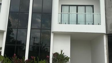 Vila Mewah Komplek 2 Bedroom dengan Rooftop View Sawah Canggu