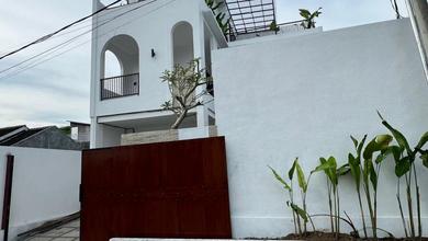 Rumah Dijual di Kutuh, Badung, LB 206m², Harga Terbaik!