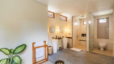 A Specious Villa In Puri Gading Corner Jimbaran. Direction Of Balangan Beach. South Bali.