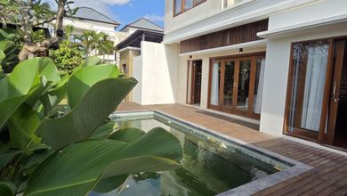 Vila 2 Lantai SHM Full Furnished One Gate Seminyak