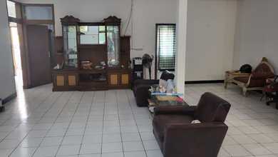 Dijual Rumah Strategis di Kopo, Bandung - LT 205m²