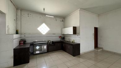 Ruang Usaha Eks Bengkel Bubut di Terusan Pasirkoja