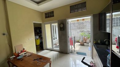 Ruang Usaha / Toko Strategis di Otista Kalipah Apo, Bandung