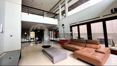 Rumah Area Premium Batununggal, Bandung - Harga Menarik 7,8 Miliar