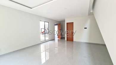 Rumah Prestisius di Kawasan Batununggal, Bandung, LB 202m², Harga 3,95 Miliar