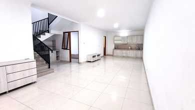 Penawaran Langka, rumah Mewah di Regol, Bandung, LB 226m²