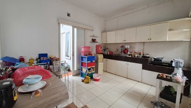 Rumah Eksklusif Luas 300 m2, di Batununggal, Bandung
