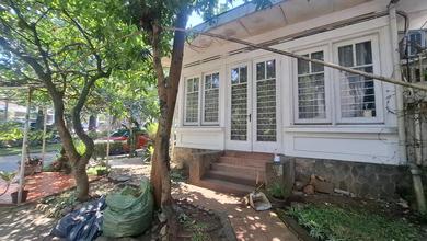 Rumah Elite di Kawasan Dago, Bandung, LB 300m², Harga 45 Miliar