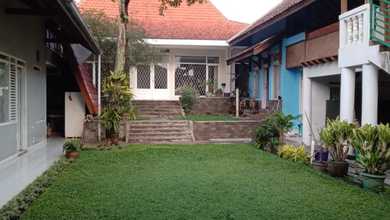 Kesempatan Eksklusif, rumah Mewah di Cihanjuang, Bandung, LB 650m²
