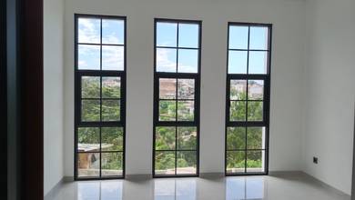 Rumah Mewah di Kawasan Pondok Hijau, Bandung, LB 220m², Harga 3,1 Miliar