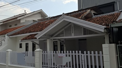 Kesempatan Rumah di Margahayu, Bandung, LB 100m², Harga 1,2 Miliar