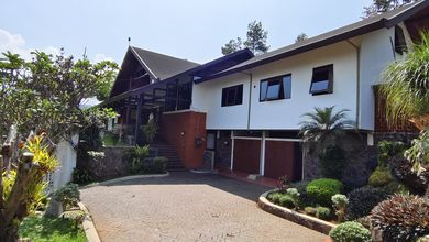 Kesempatan Eksklusif, rumah Mewah di Dago Pakar, Bandung, LB 650m²