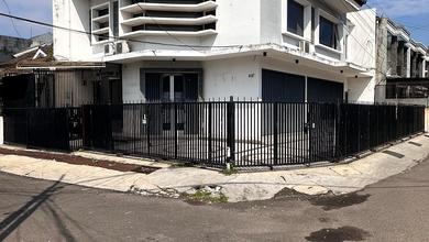 Jual Rumah Siap Huni area Lengkong, Bandung, LT 220 m2