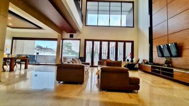 Hunian Elite di Kawasan Setra Duta, Bandung, LB 900m², Harga 15 Miliar