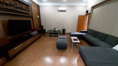 Rumah Elegan di Setra Duta, Bandung, 4 KT, LT 450m²