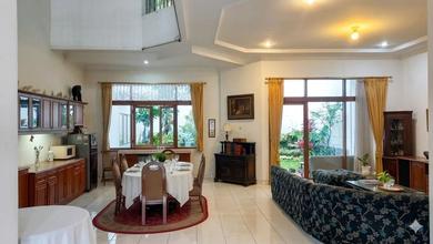 Rumah Prestisius di Kawasan Setiabudi, Bandung, LB 240m², Harga 4,2 Miliar