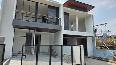 Rumah Area Premium Setra Duta, Bandung - Harga Menarik 3,65 Miliar