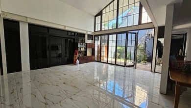 Penawaran Langka, rumah Mewah di Setra Sari, Bandung, LB 400m²