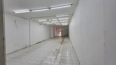 Ruko Pusat Kota di Cibadak Lokasi Strategis Jalan Dua Arah