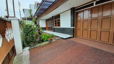 Rumah Modern area Bandung Kota, Bandung, Luas 220 m2