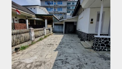 Rumah Premium area Riau, Bandung, Luas 300 m2