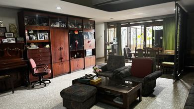 Ruko 3 Lantai Lokasi Premium di Karapitan Cocok untuk Segala Usaha
