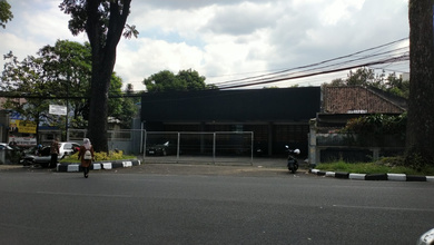 Ruang Usaha di Kawasan Bisnis yang Sibuk di Jalan Cihampelas