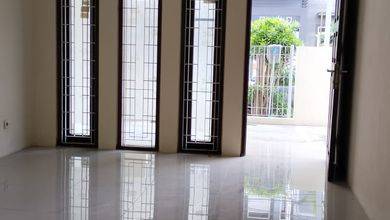 Jual Rumah Siap Tinggal di Taman Kopo Indah, Bandung, Luas 170 m2
